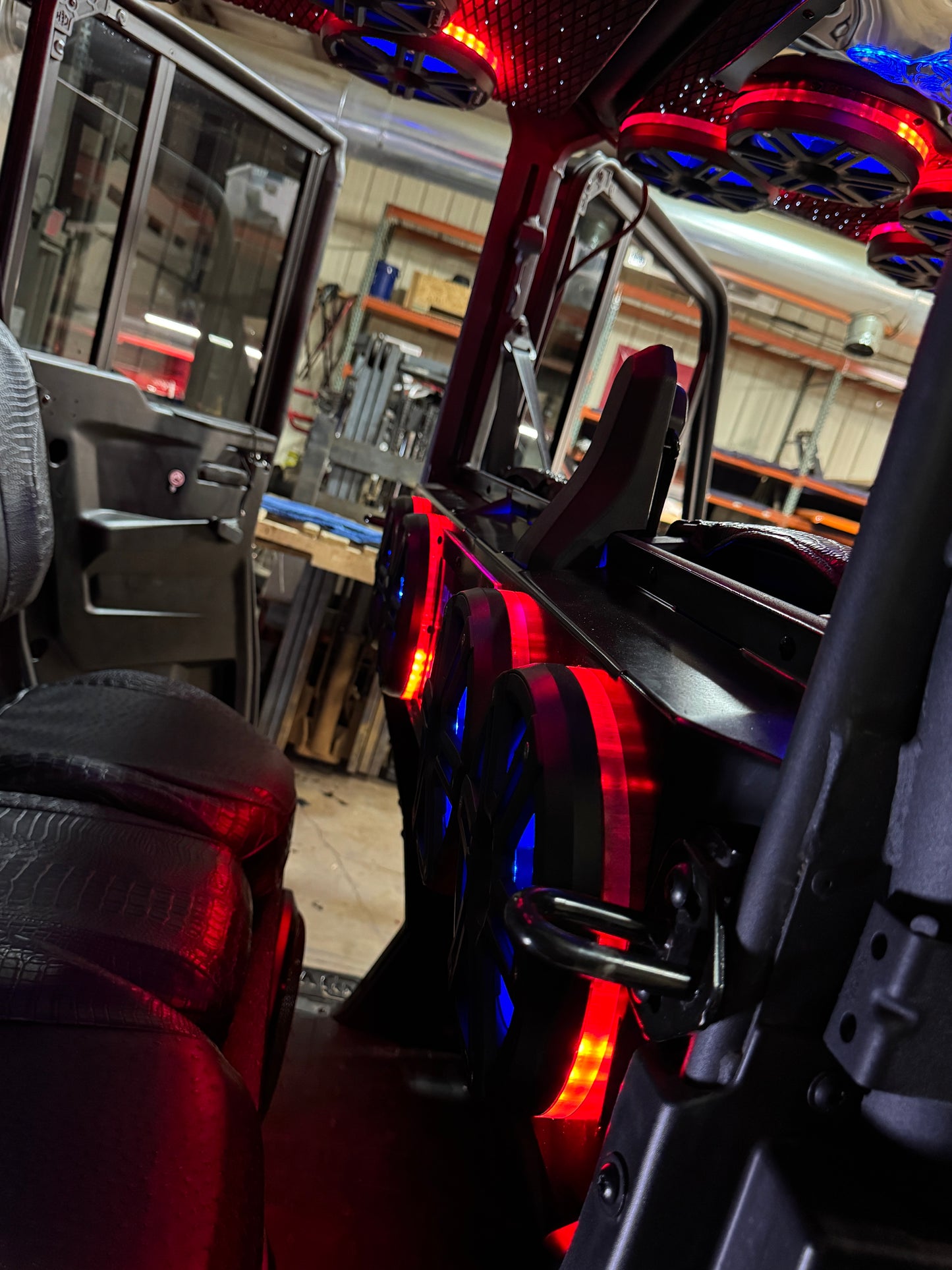DEFENDER BACK OF FRONT SEAT AUDIO PANEL