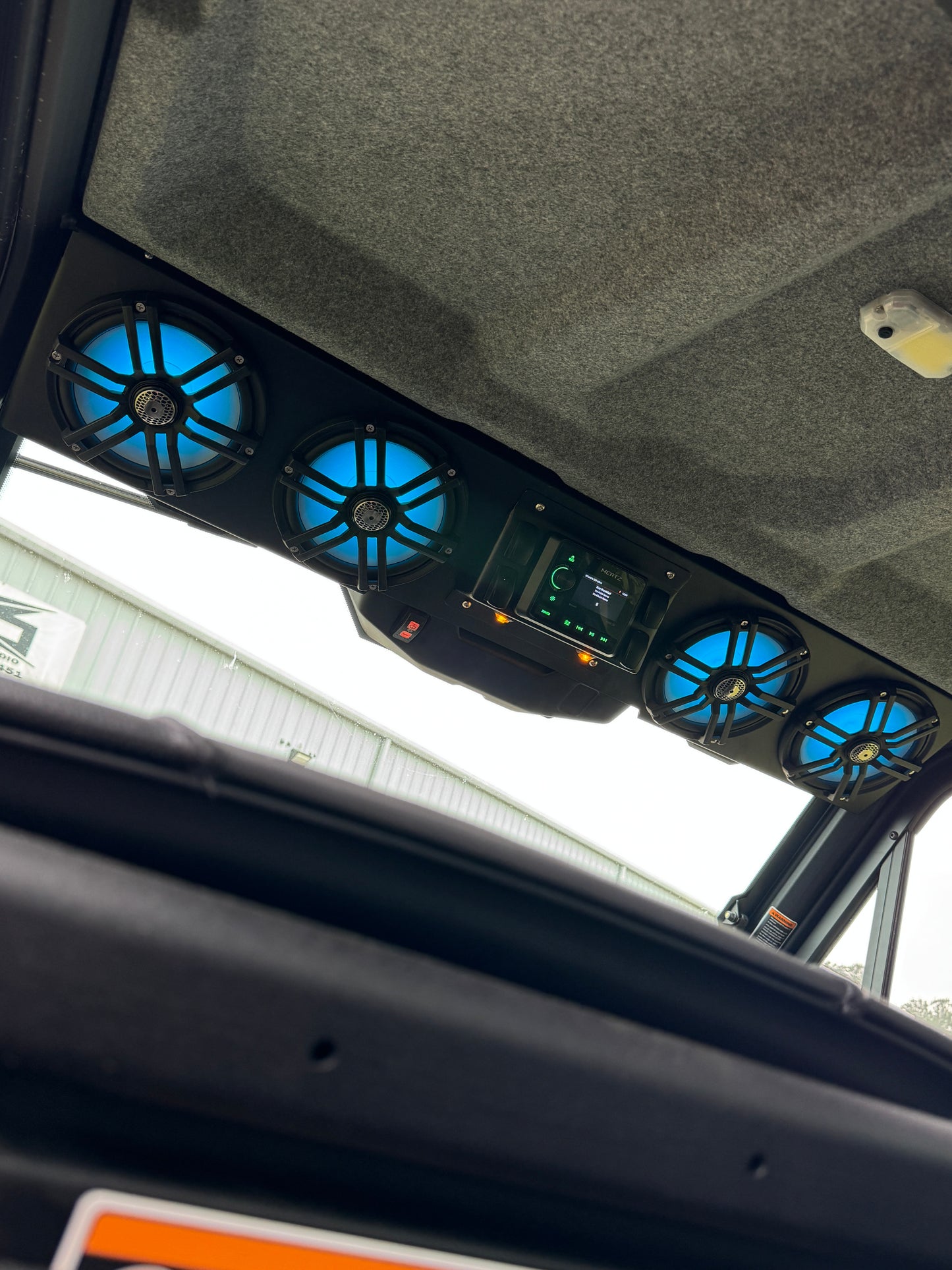 Header panel