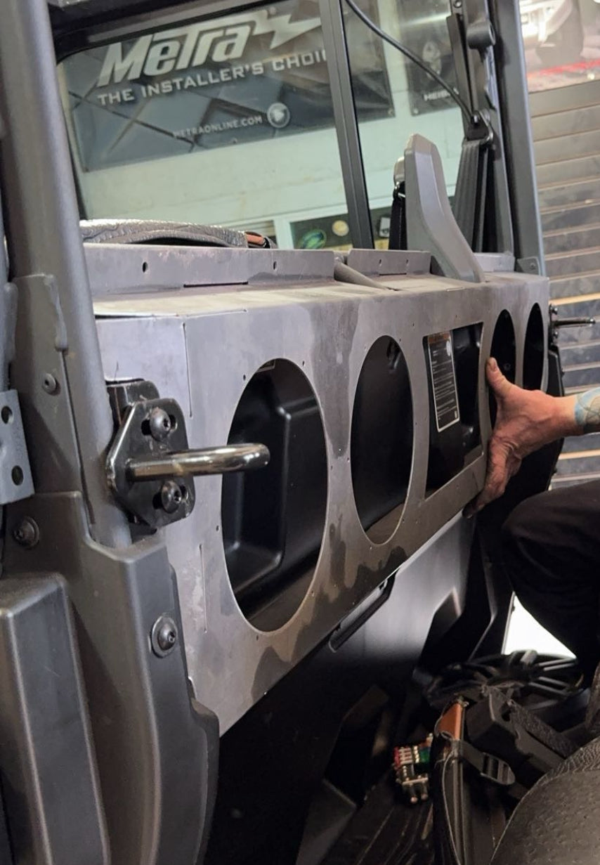 DEFENDER BACK OF FRONT SEAT AUDIO PANEL