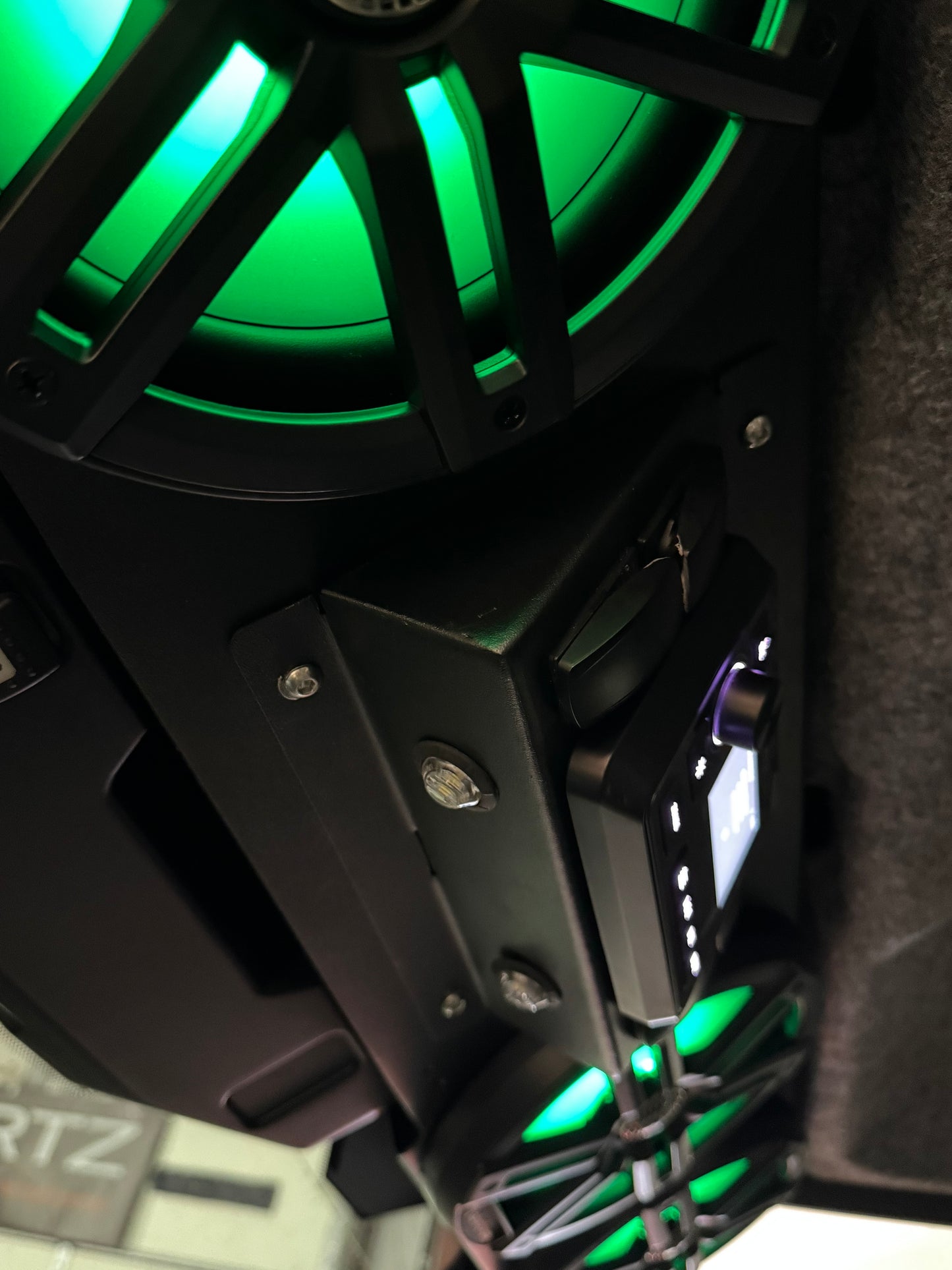 Header panel