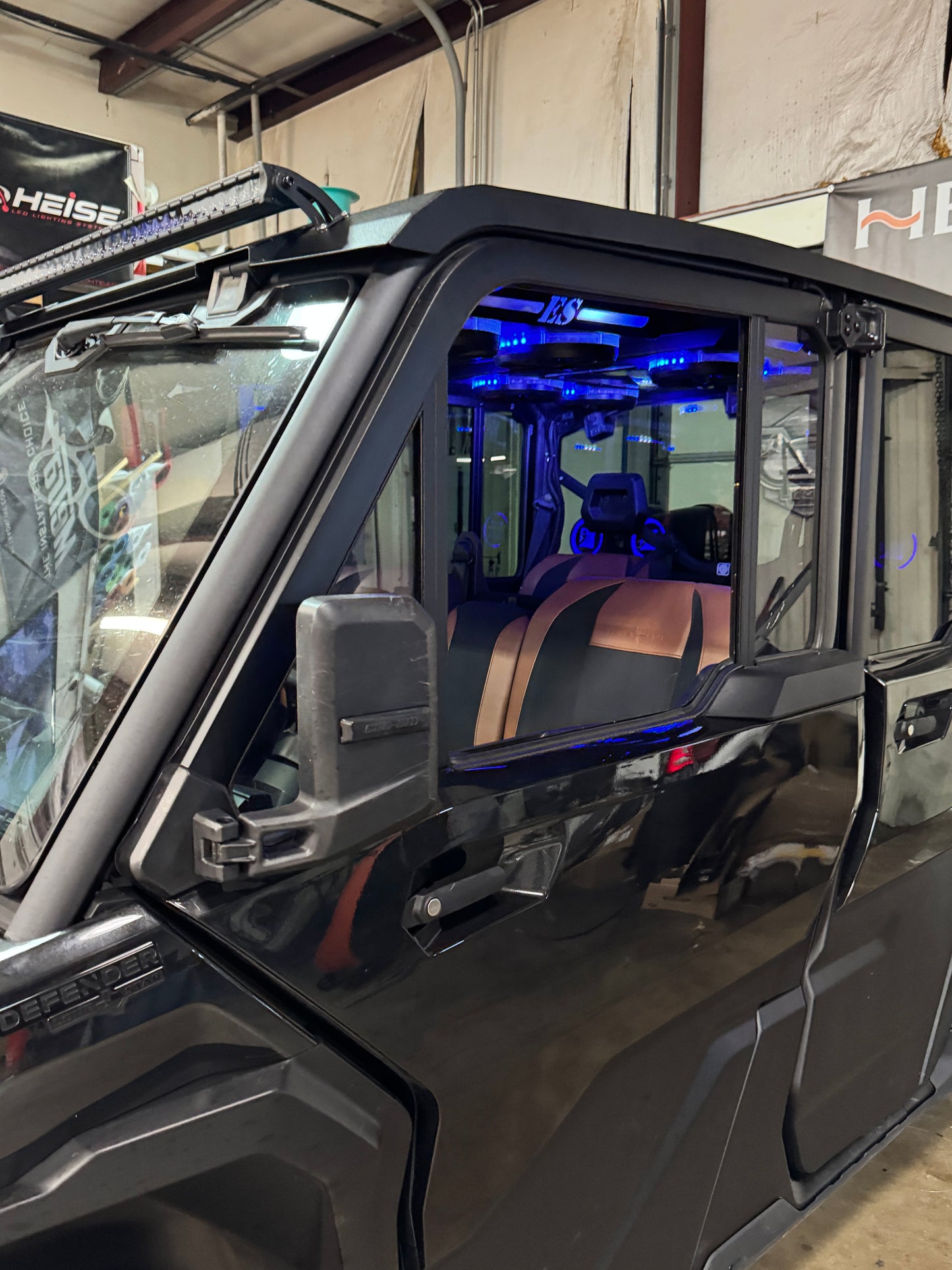 Can-Am Defender HD11 Full Audio Roof