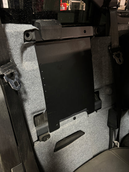 DEFENDER AMP PLATE