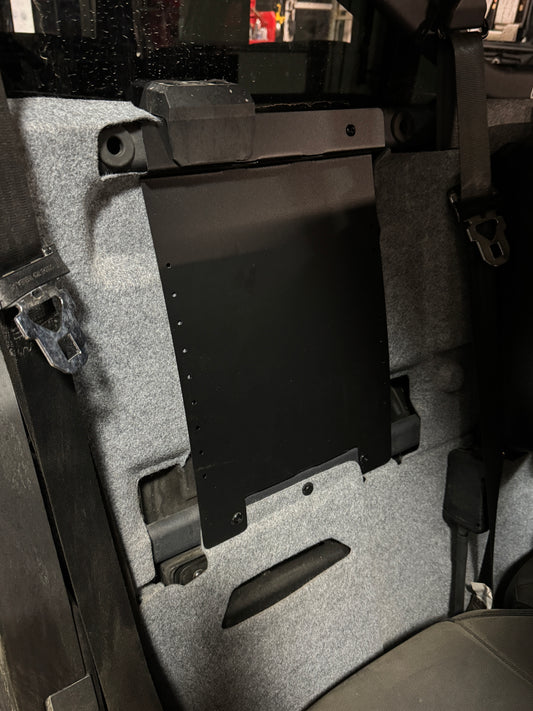 DEFENDER AMP PLATE