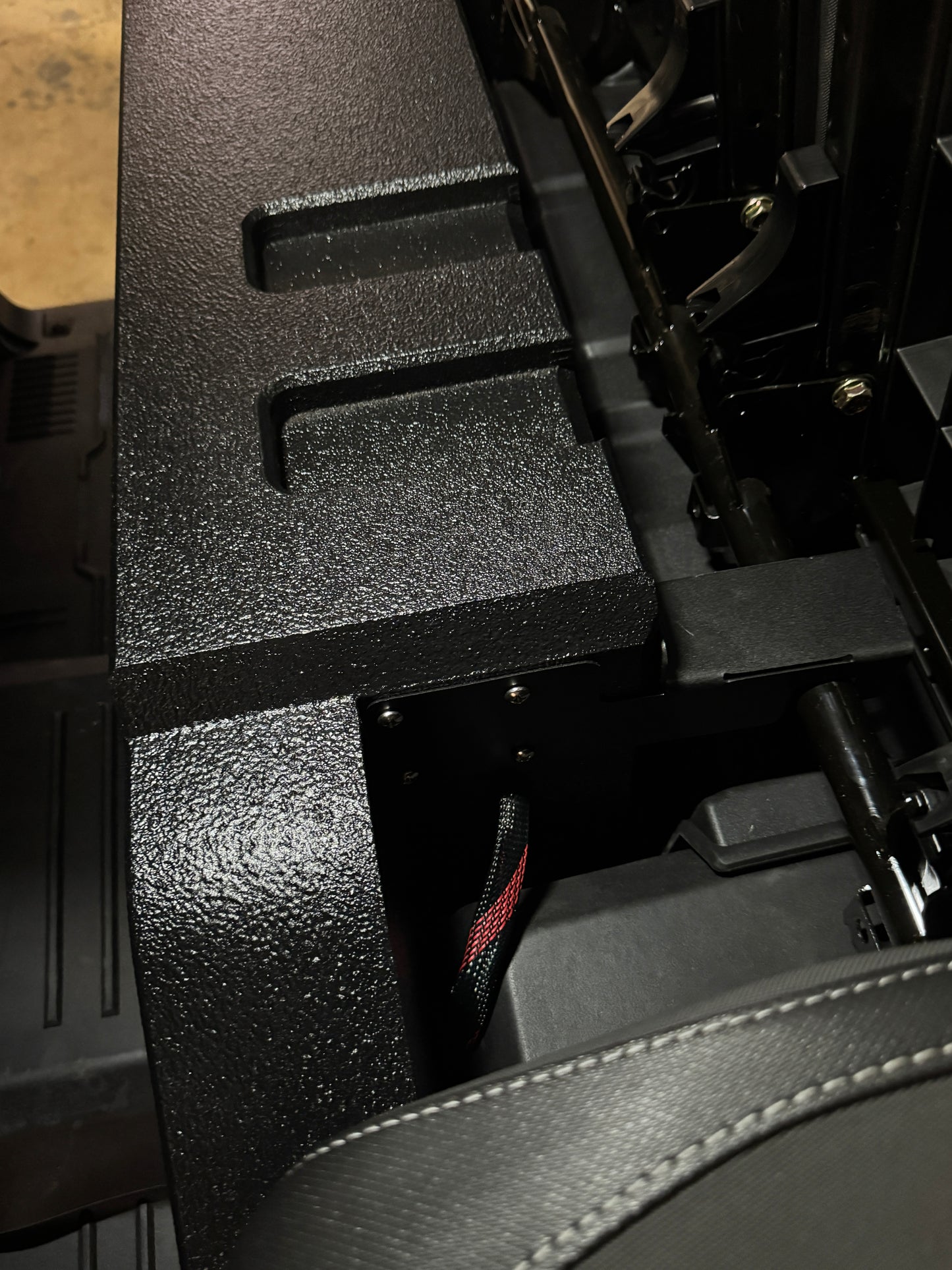 2026 CANAM DEFENDER UNDERSEAT 1-10” PORTED BOX