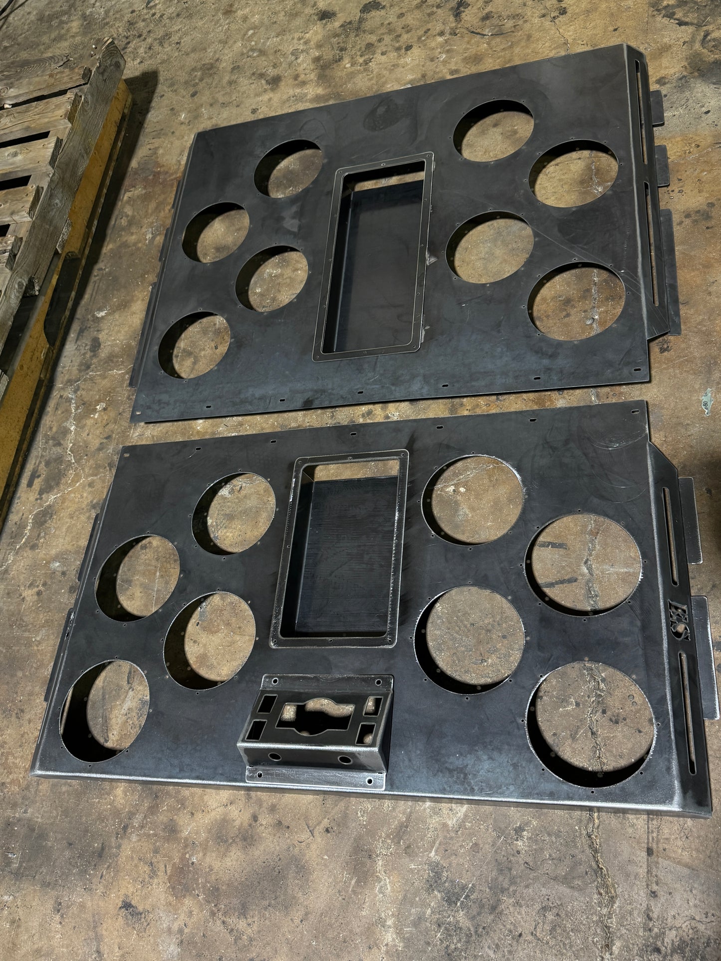 Xpedition’s crew roof pans