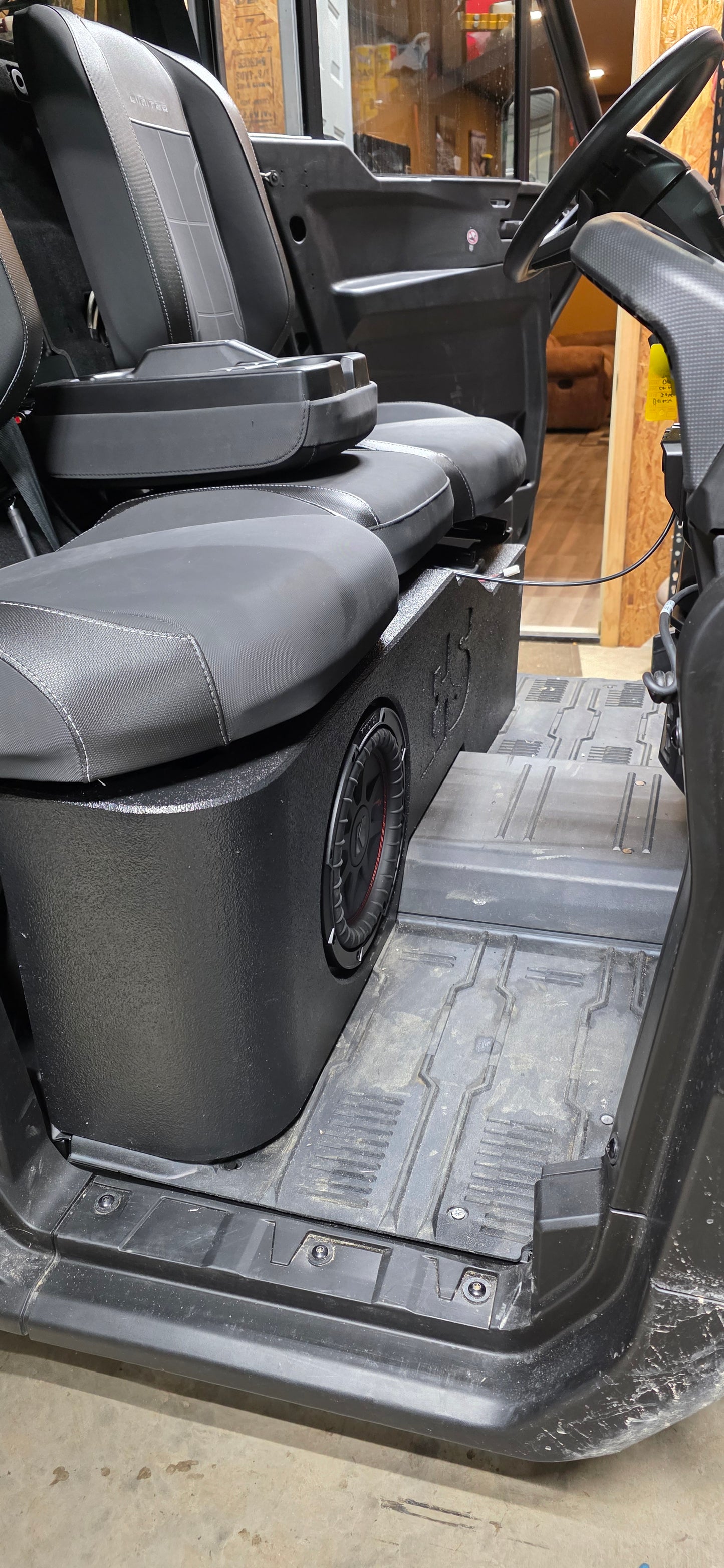 2026 CANAM DEFENDER UNDERSEAT 1-10” PORTED BOX